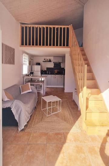 Gîte pour 4 personnes, avec piscine et terrasse dans Plage Sainte-Anne