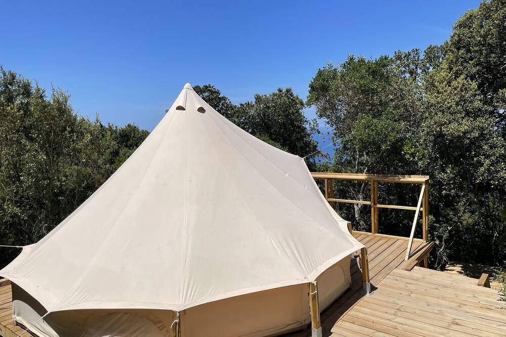 Corsica Natura 5 kilometers from the beaches  in Coti-Chiavari, Region de Ajaccio