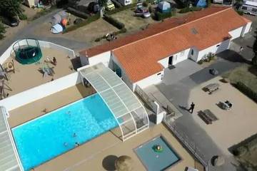 Camping pour 6 Personnes dans Grues, Fontenay-le-Comte, Photo 1