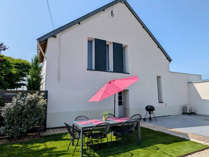 Gîte pour 6 personnes, avec terrasse à Marigny-lès-Reullée