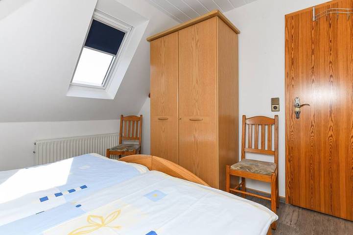 Ferienwohnung für 4 Personen, mit Balkon und Garten in Dunum - 3