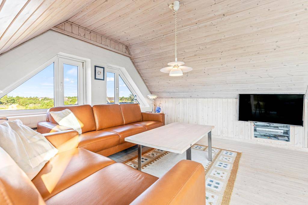 Fantastisches Reetdachhaus mit Pool, Sauna und Whirlpool in Blavand, Varde
