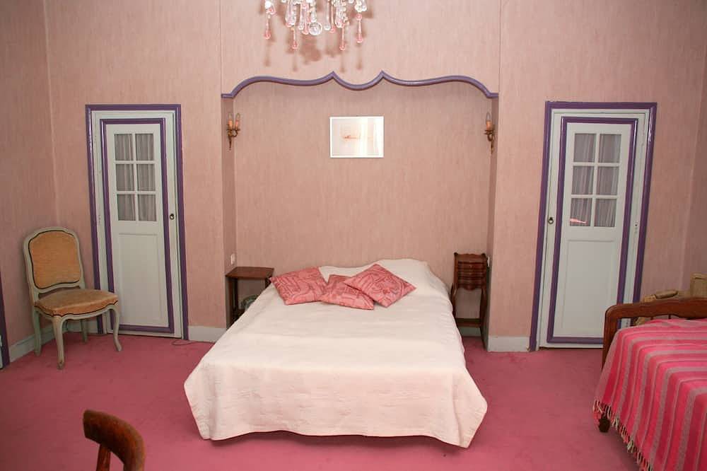 Grand gîte de caractère à 100 km de Toulouse et 30 km de l'Espagne in Labroquère, Haute-Garonne