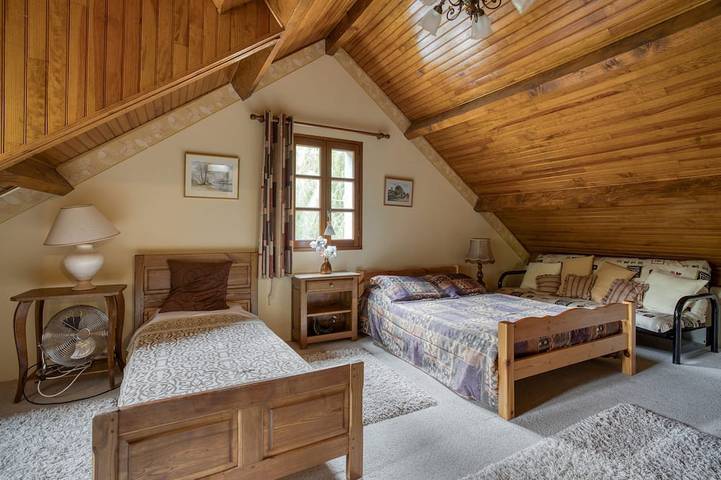 Location de vacances pour 8 personnes, avec jardin à Saint-Pierre-des-Tripiers - 3