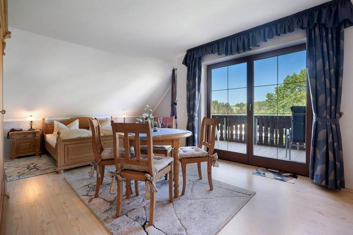 Studio für 4 Personen, mit Balkon in Marienberg - 4