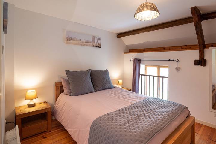 Cottage 'Domaine De Lestroué - Île De Groix' with Shared Pool, Private Terrace and Wi-Fi in La Vraie-Croix, Vannes region