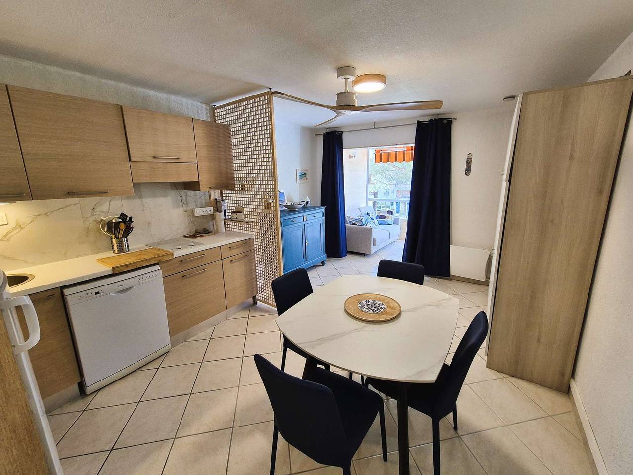Gehele studio, Charming studio apartment, sleeps 3, bright, 500 m from the beach and shops... in Saint-Mandrier-sur-Mer, Toulon regio