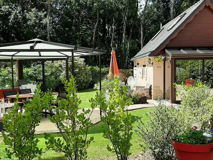 Location de vacances pour 3 personnes, avec Terrasse et Jardin à Plourivo