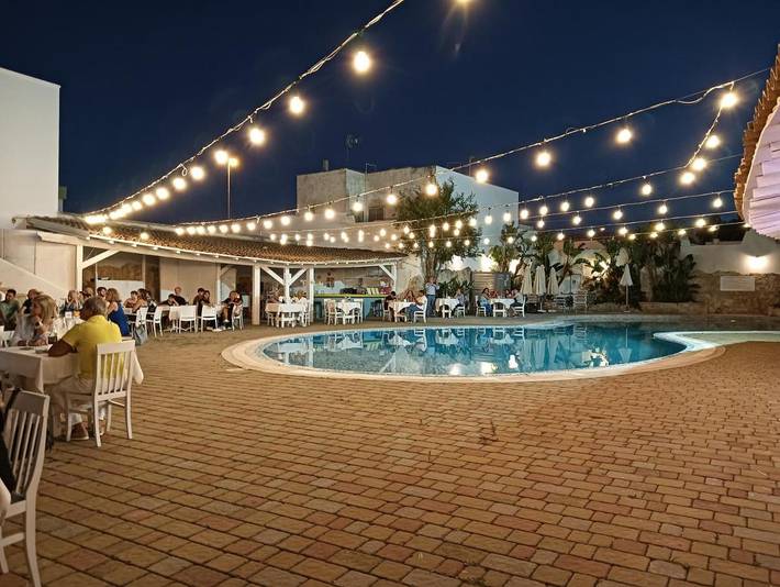 Hôtel pour 2 personnes, avec terrasse et piscine dans Casalabate - 3