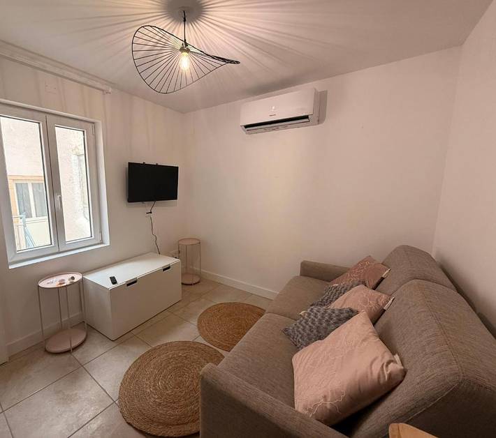 Gîte pour 2 personnes, avec terrasse à Lancié - 2