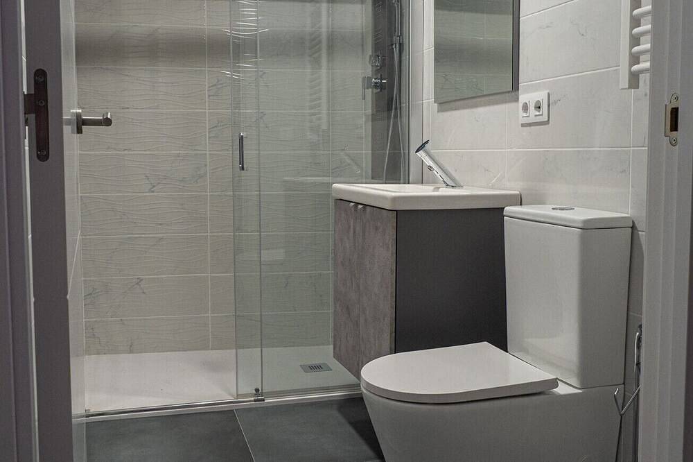 Entire apartment, Estudio moderno en  Bardenas y Senda Viva!!!\nideal parejas y familias pequeñas. in Arguedas, Navarra Province