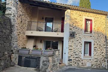 Location de vacances pour 6 personnes, avec balcon à Berlou