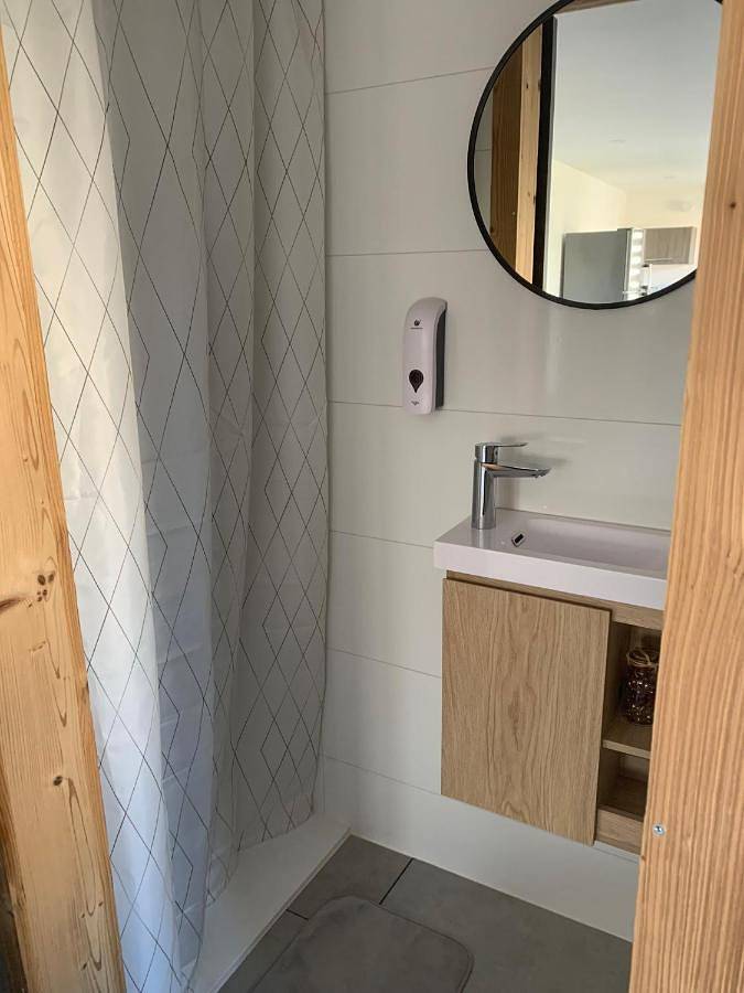 Location de vacances pour 2 personnes, avec terrasse et piscine à Audincourt