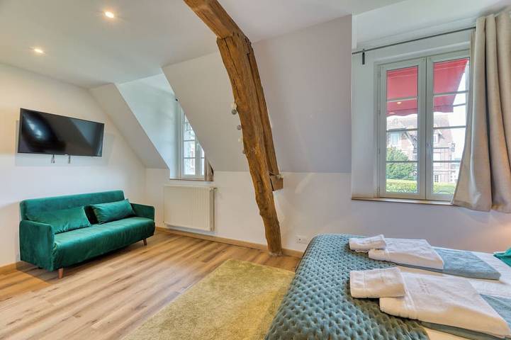 Location de vacances pour 6 personnes, avec jardin ainsi que jacuzzi et balcon, animaux acceptés à La Bouille - 3