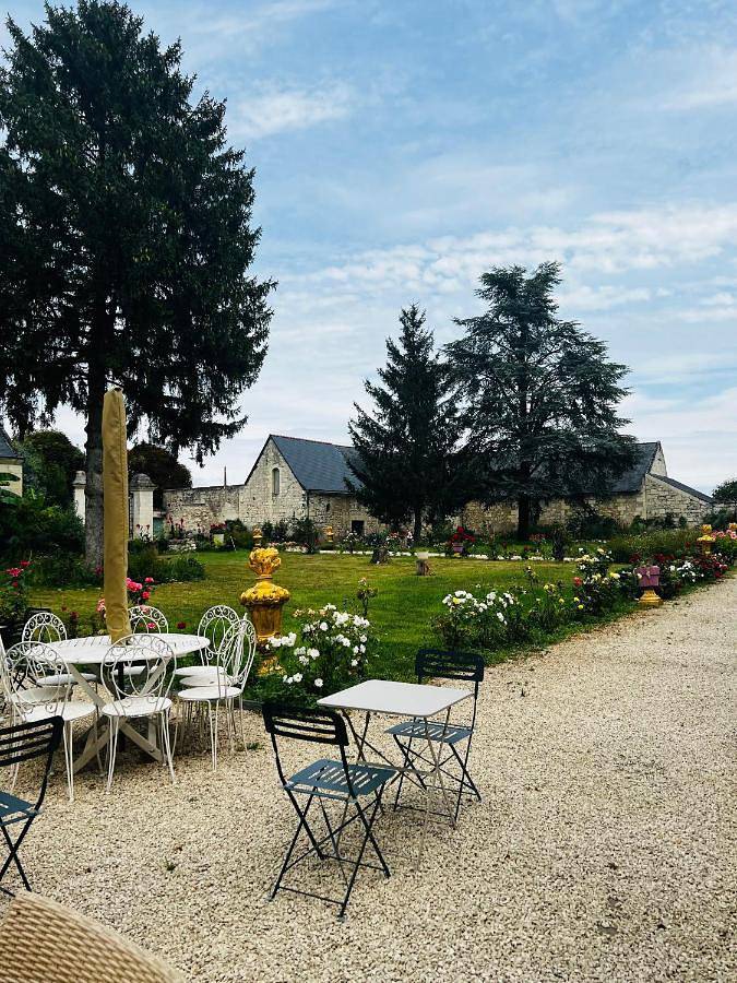 Appartement de vacances entier, Double Room with Garden View in Allonnes, Vallée de la Loire