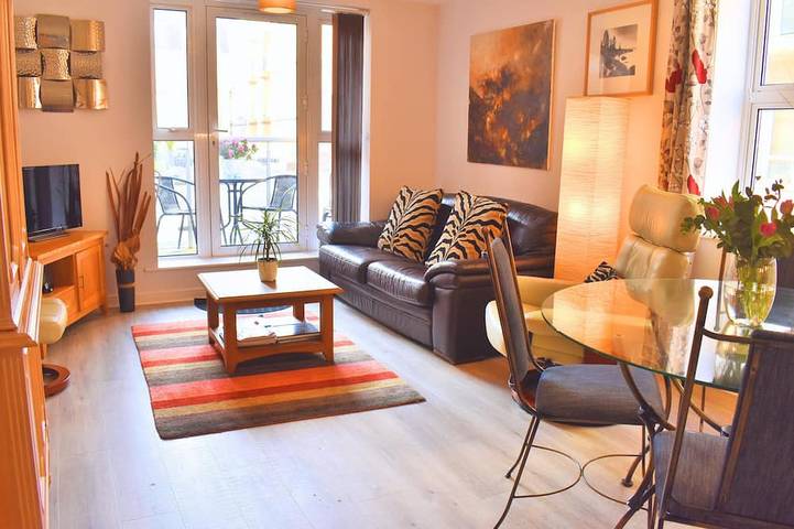 Apartment for 4 people, with balcony in Chichester