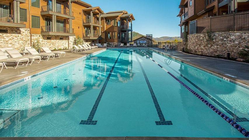 Vacation rental for 8 people, with pool and hot tub as well as terrace in Park City UT