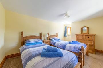 Cottage for 10 People in Mid-Wales, Powys, Photo 2