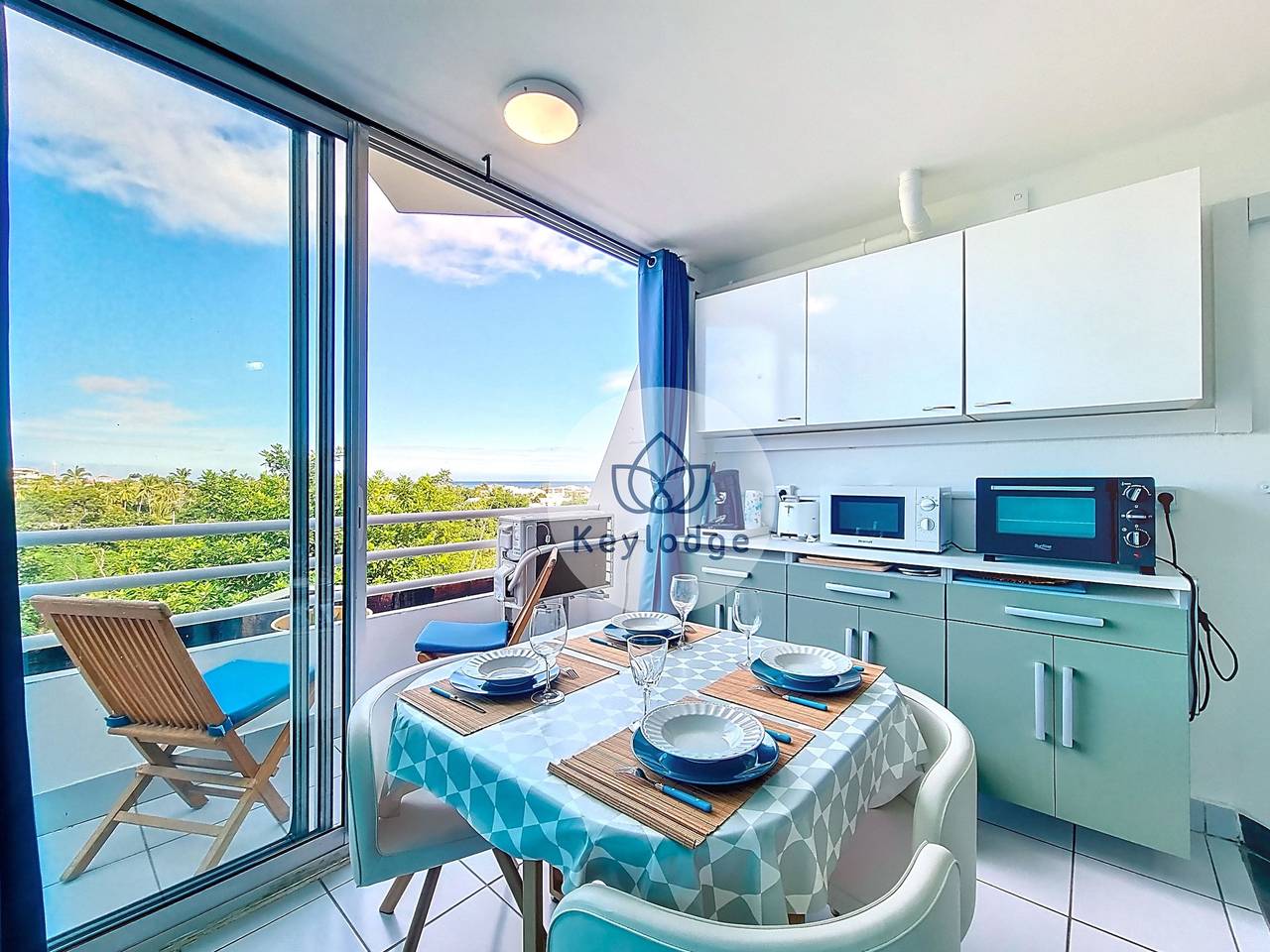 Studio entier, Florali, studio à 5 minutes de la plage – Saint-Gilles in Saint-Gilles les Bains, Saint-Paul (Réunion)