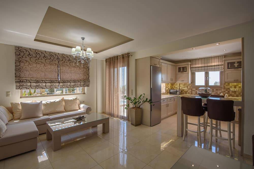 Eine schicke und luxuriöse Villa mit privatem Pool. in Kamilari, Iraklio-Heraklion und Umgebung