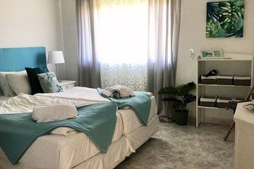 Villa for 12 People in Ferragudo, Faro District, Photo 2