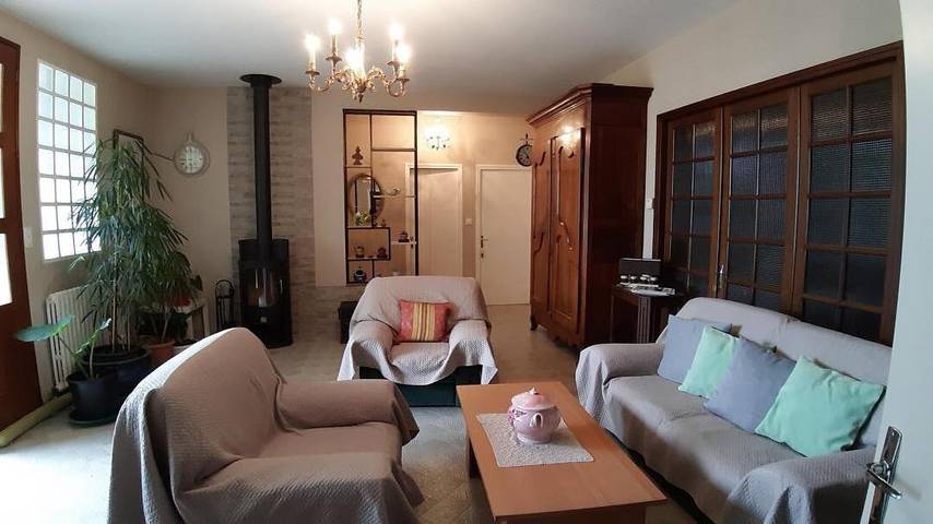 Gîte pour 6 personnes, avec Terrasse et Jardin