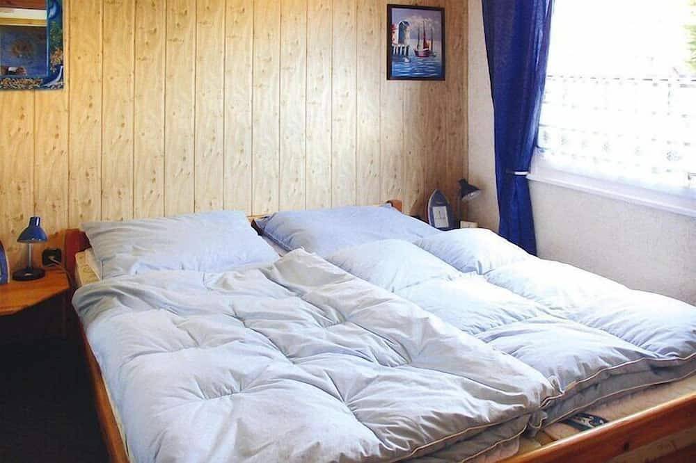 Doppelbungalow am Black Lake, Schwarz in Schwarz, Mecklenburgische Seenplatte
