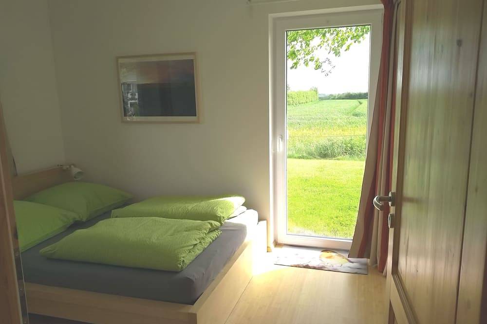 Weitblick bis zur Schlei: das Lindhus in Grödersby, weitgehend barrierefrei in Grödersby, Kappeln & Umgebung