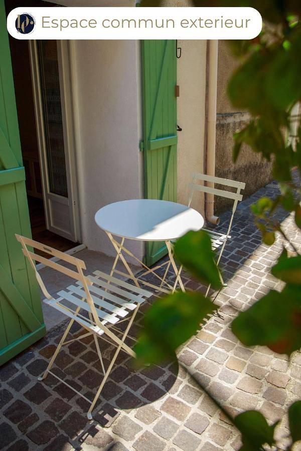 Gîte pour 3 personnes, avec vue dans Office De Tourisme De Greoux Les Bains - 4