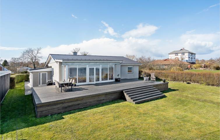 Ferienhaus für 8 Personen, mit Terrasse und Garten