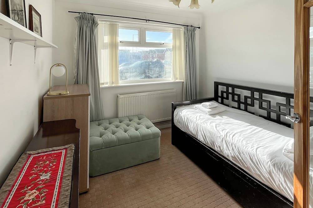 Springfield Bungalow in Botany Bay, Kent