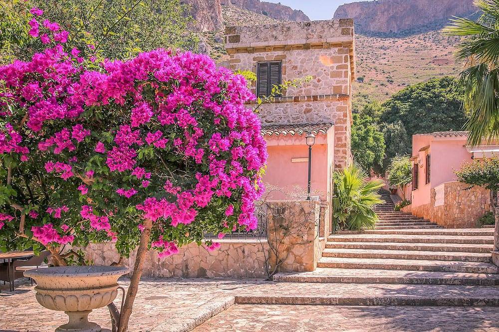Apartamento entero, Magnífico apartamento en San Vito Lo Capo con piscina. in Macari, San Vito Lo Capo