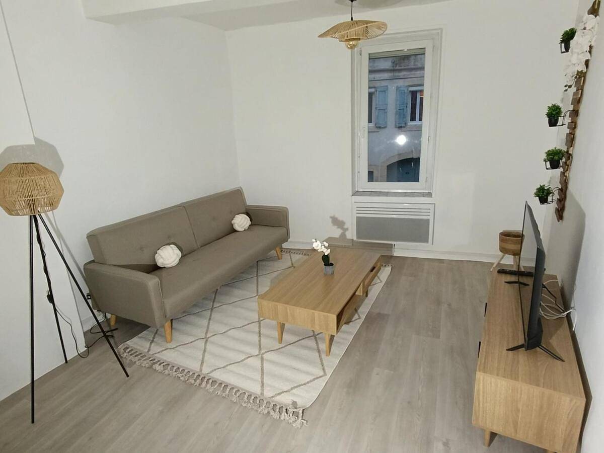 Appartement entier, One-Bedroom House in Colombiers, Côte d'Améthyste