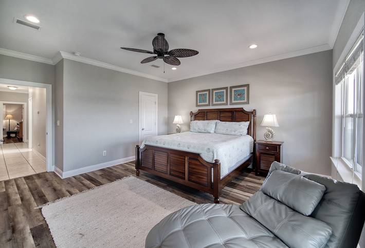 Vacation rental for 14 people, with balcony and pool in Gulf Shores