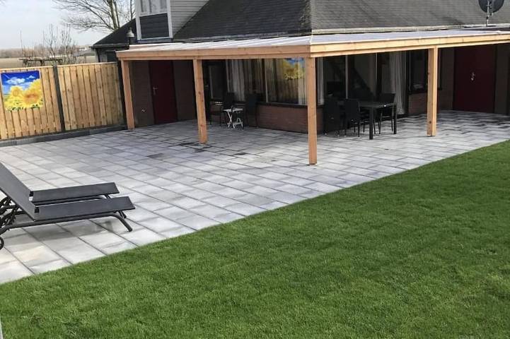 Ferienpark für 4 Personen, mit Pool und Garten