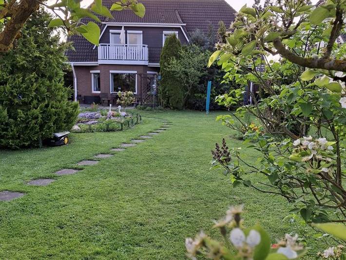 Ferienwohnung für 4 Personen, mit Garten und Ausblick sowie Balkon, kinderfreundlich am Tollensesee - 2