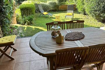Gîte pour 6 personnes, avec jardin et terrasse dans Plage de la Roya