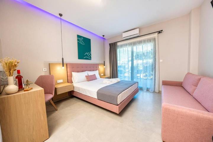 Location de vacances pour 3 personnes, avec sauna et piscine ainsi que vue et jardin dans Stavros - 3