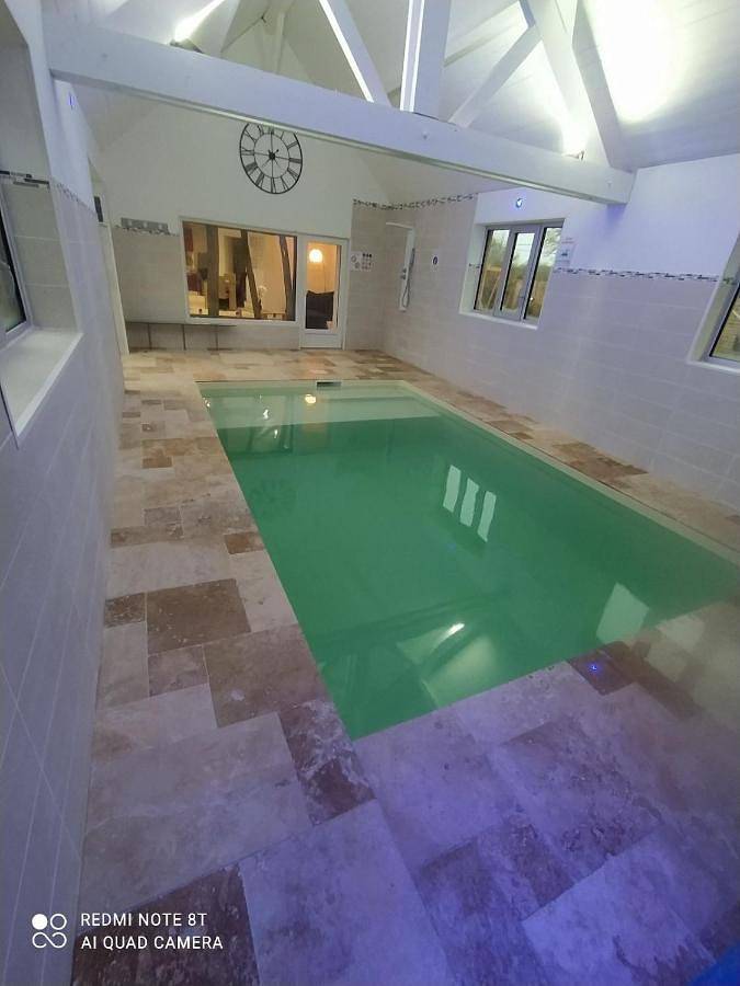 Location de vacances pour 6 personnes, avec terrasse et piscine à Neaufles-Auvergny