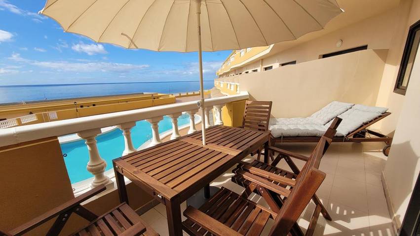 Apartamento para 6 personas, con Balcón y Terraza además de Piscina y Vistas en La Restinga
