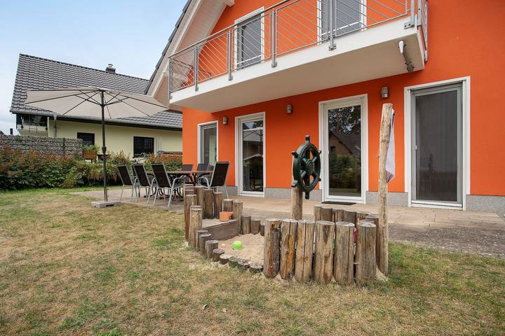 Ferienhaus für 8 Personen, mit Sauna und Garten an der Müritz