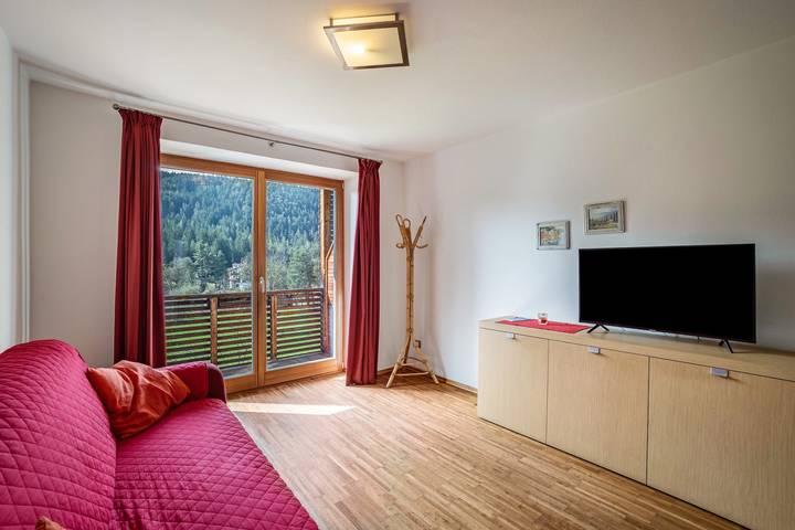 Entire apartment, Apartment 'Entspannung, Ruhe, Natur Pur' with Balcony and Wi-Fi in Issing, Pfalzen