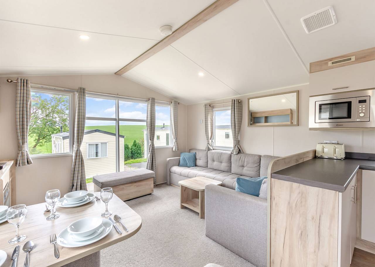 Silver 3 Bedroom Caravan, Sleeps 8 P in St. Helens, Isle of Wight
