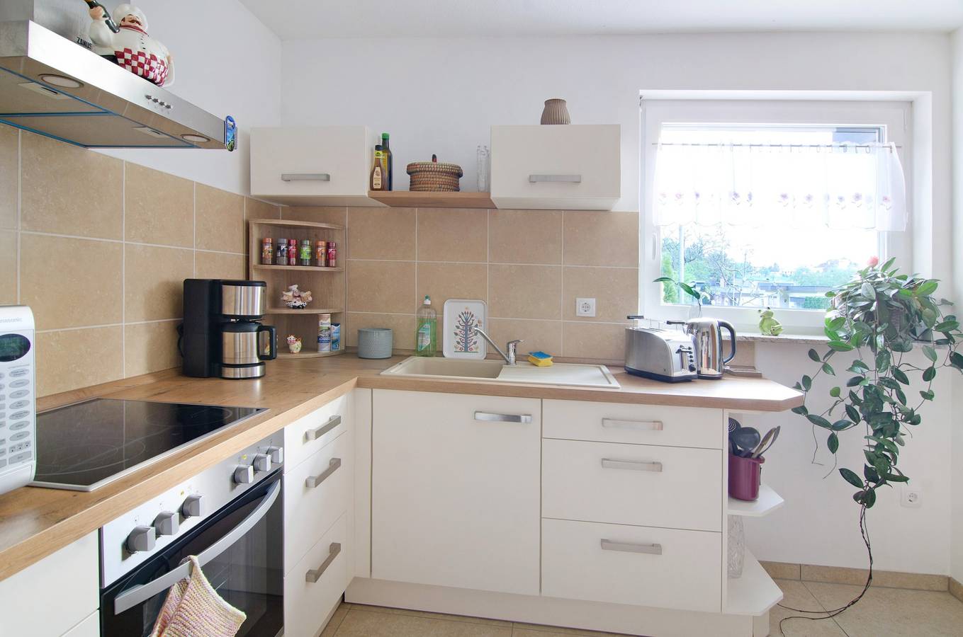 Ganze Wohnung, Ferienwohnung "Aida" mit privatem Garten und Wlan in Überlingen, Region Bodensee-Oberschwaben