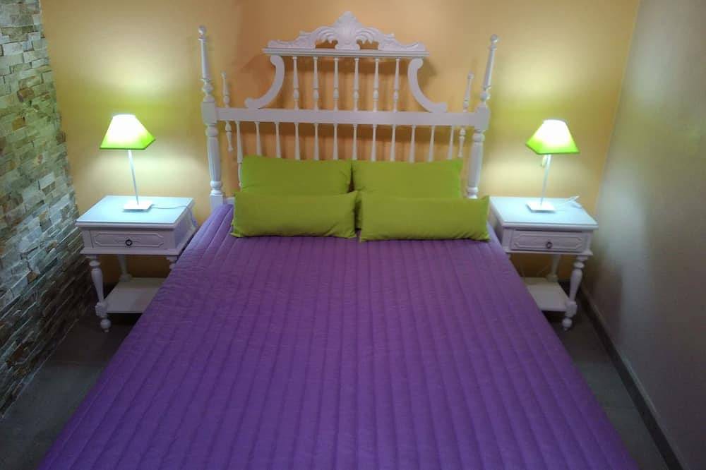 Azenhas do Mar Village - Holiday Rentals in Azenhas do Mar, Costa de Lisboa