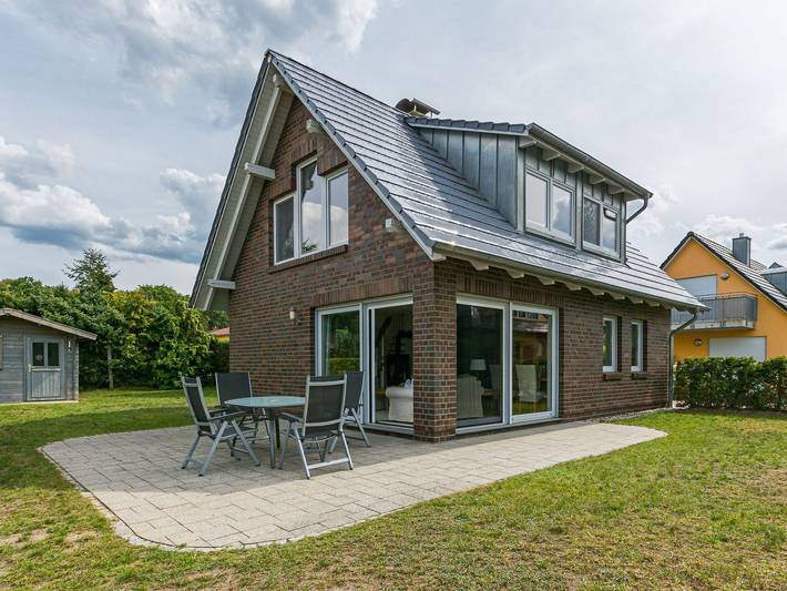 Ferienhaus für 5 Personen, mit Pool und Terrasse sowie Garten und Seeblick, kinderfreundlich in Mecklenburgische Seenplatte - 2