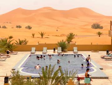 Hôtel pour 2 personnes, avec piscine ainsi que jardin et vue dans Merzouga