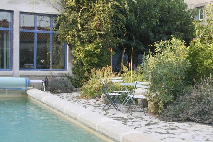 Location de vacances pour 2 personnes, avec jardin ainsi que vue et piscine à Nissan-lez-Enserune - 4