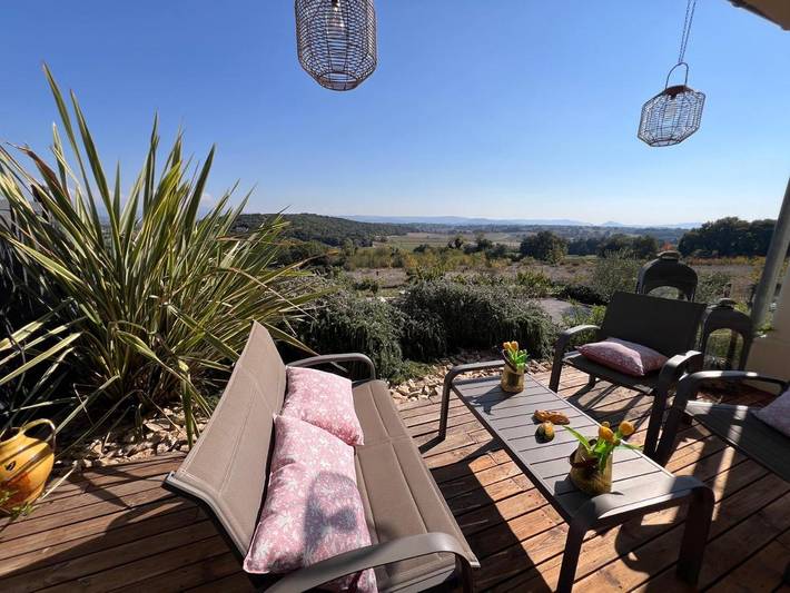 Location de vacances pour 2 personnes, avec piscine ainsi que vue et jardin à Savasse - 4