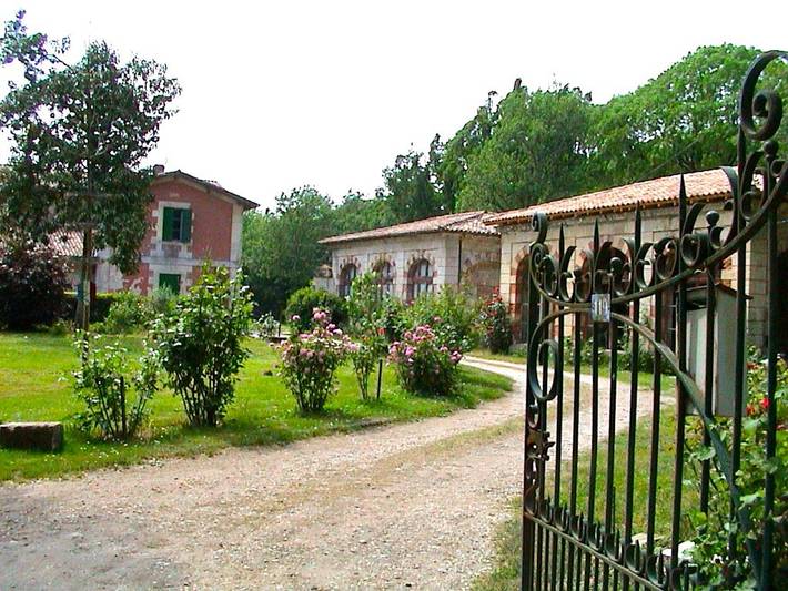 Gîte pour 6 personnes, avec terrasse ainsi que jardin et piscine à Macao